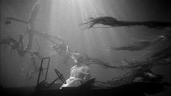 Listen to Gobbledygeek Episode 529 - "That Was Then: The Night of the Hunter"